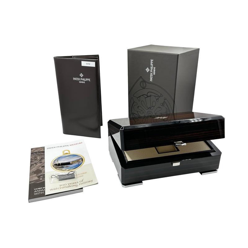 Patek Philippe Annual Calendar 5205R-011 Rose Gold 40mm Olive Green